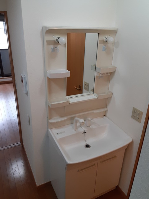 蕨ガーデンヒルズの独立洗面台