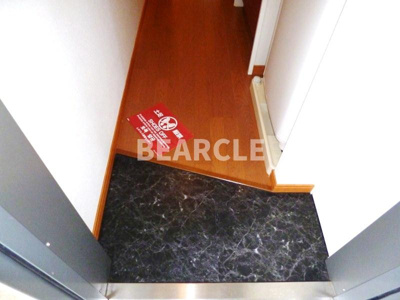 【玄関】 | レオパレス安信町四九番地