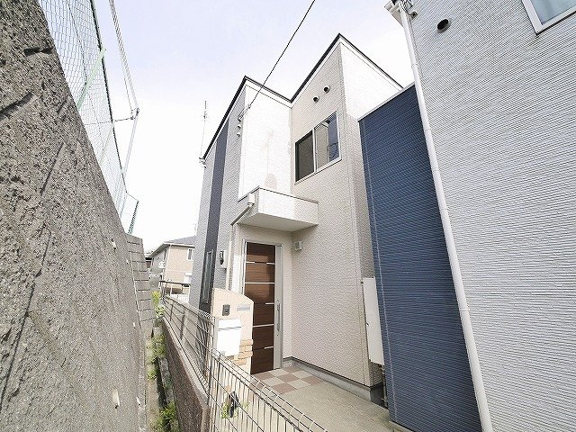 大原一戸建Fの外観