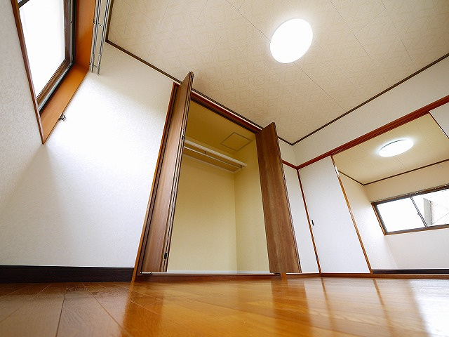 今井邸の収納|和室、ちょっとしたくつろぎスペースにいかがでしょうか