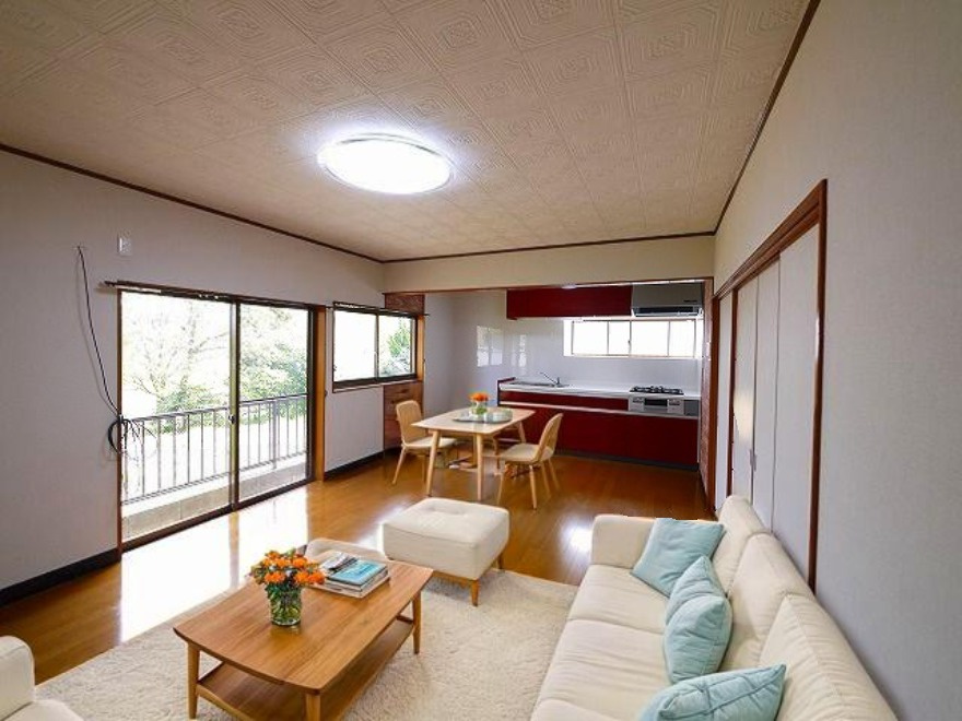今井邸の居間・リビング|CGで家具等を配置したもので家具等は含まれません