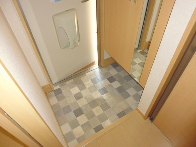 ヴィラ・ボヌールＢの玄関