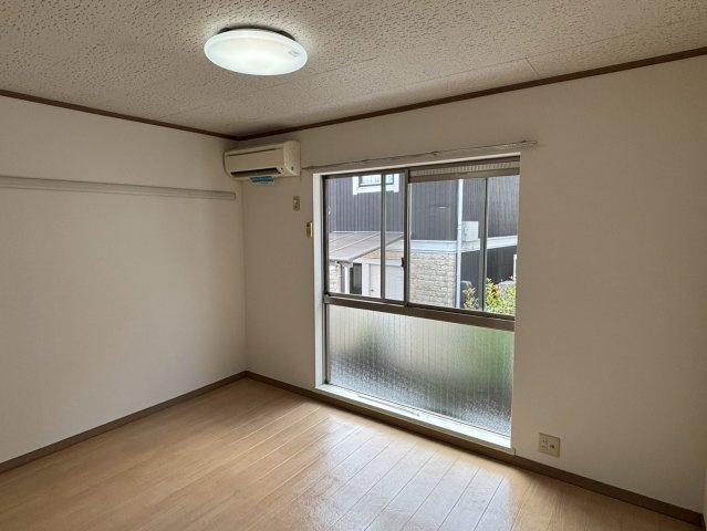 【居間・リビング】 | 南向き