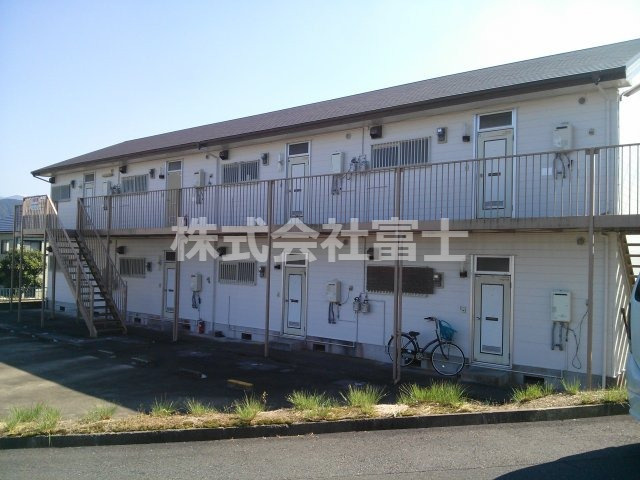 ヒルサイド杉山の外観