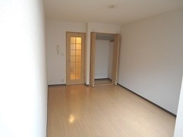 【居間・リビング】 | カーサ白楽 | ゆったり過ごせるリビングです