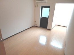 【居間・リビング】 | カーサ白楽 | リビングです