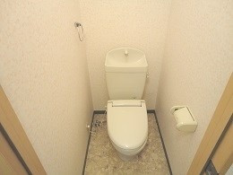 【トイレ】 | カーサ白楽 | ゆったりとした空間のトイレです