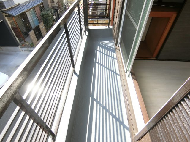和田東貸家のバルコニー