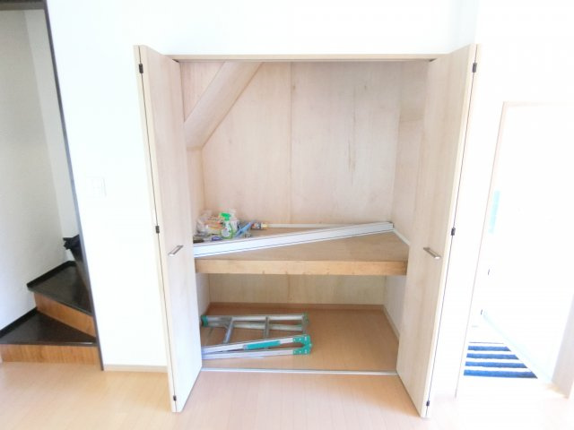 和田東貸家の収納