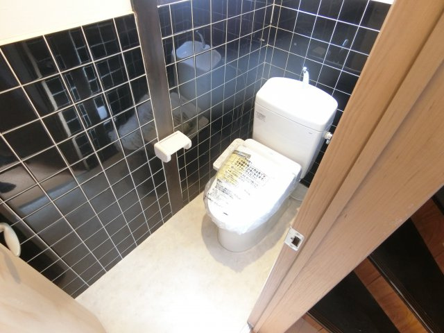 和田東貸家のトイレ