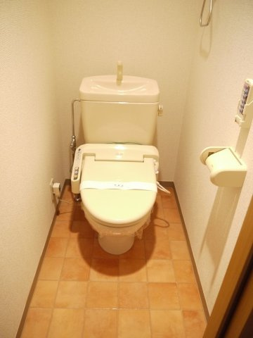 メゾンウイングのトイレ