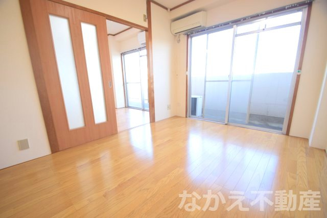 【寝室】 | 落ち着いた色調の寝室です