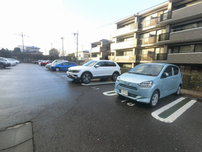 【駐車場】 | たまプラーザ団地６街区５号棟 | 平置き駐車場です。