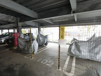 【その他共用部分】 | すすき野第２団地８街区１３号棟 | バイク置場です。