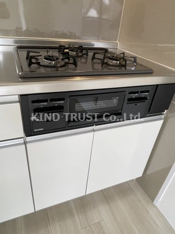 メゾン・エルミタージュのキッチン|グリル付きです