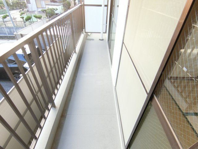 ドミール仲谷2号館のバルコニー