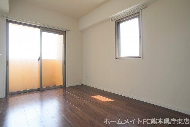熊本市南区田井島１丁目の賃貸マンションの洋室
