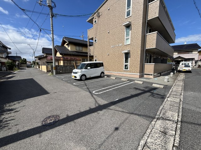 ルシードMの駐車場