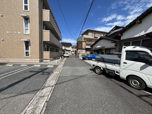 ルシードMの周辺