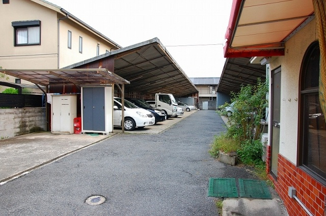 南京終モータープールの外観