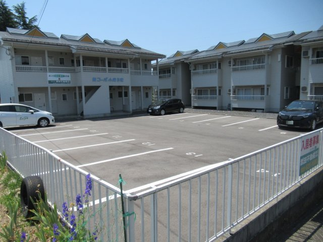 南コーポ小嶋Aの駐車場