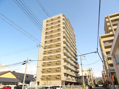 【外観】 | ユニライフ堺・宿院 | マンションの外観です。とても日当たりのよいマンションです。落ち着いた外観も、印象的です。