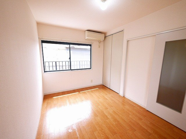 チェルヴォ（南新町）の洋室|明るい洋室です