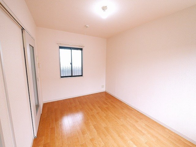 チェルヴォ（南新町）の居間・リビング|使いやすい居間です