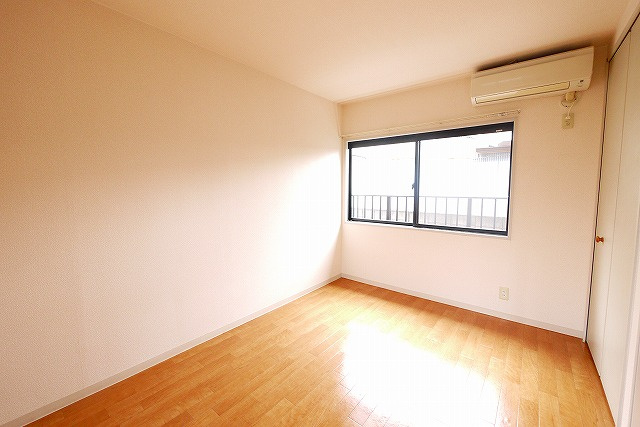 チェルヴォ（南新町）の洋室|広々とした洋室です