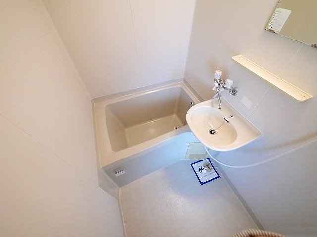 チェルヴォ（南新町）の浴室|お風呂で日々の疲れを落としましょう