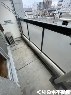 【バルコニー】 | フェリエⅠ | 暖かな日差しのふりそそぐバルコニー