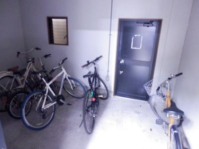 Stable万寿寺（ステーブル万寿寺）の駐車場|駐輪場