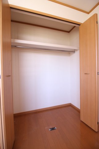 メゾンアンソレイエⅠの収納