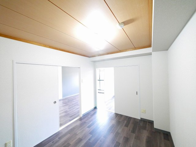 グリーンフィールド平城山の洋室|広々とした洋室です