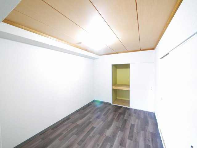 グリーンフィールド平城山の洋室|使い勝手のいい洋室です