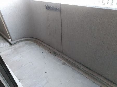 フェリーチェ和泉のバルコニー|暖かな日差しのふりそそぐバルコニー