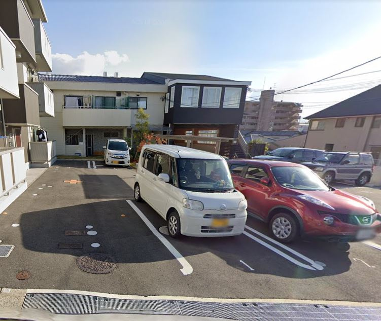 ラメゾンピック　和泉中央の駐車場|駐車場があるので、車を買う予定の方も安心です