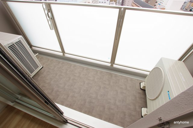 セレニテ桜川駅前プリエ　仲介手数料無料のバルコニー