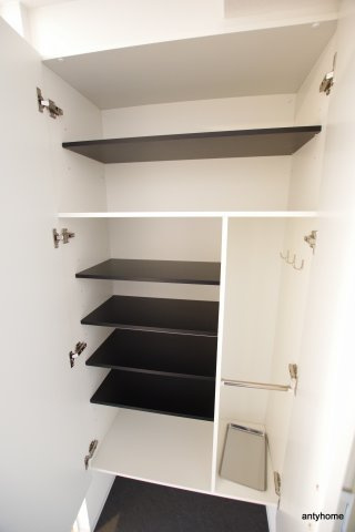 セレニテ桜川駅前プリエ　仲介手数料無料の収納