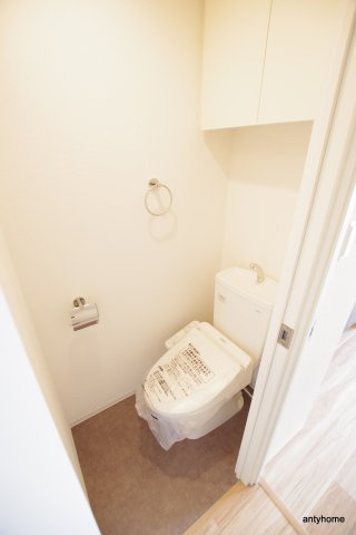 セレニテ桜川駅前プリエ　仲介手数料無料のトイレ