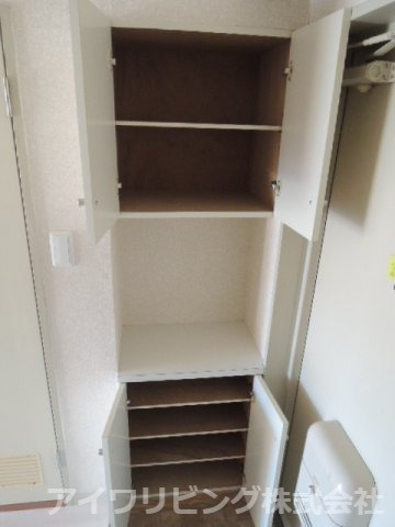 ジュネス桜ヶ丘の設備|シューズボックス完備【ジュネス桜ヶ丘】