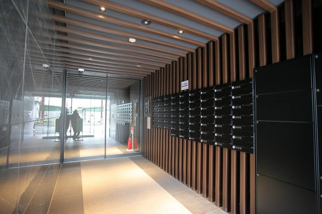 レアライズ新小岩のエントランス