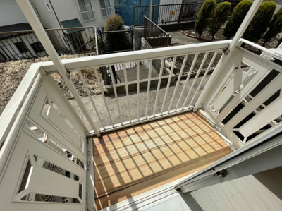 【バルコニー】 | ハイツ生田A棟 | 暖かな日差しのふりそそぐバルコニー