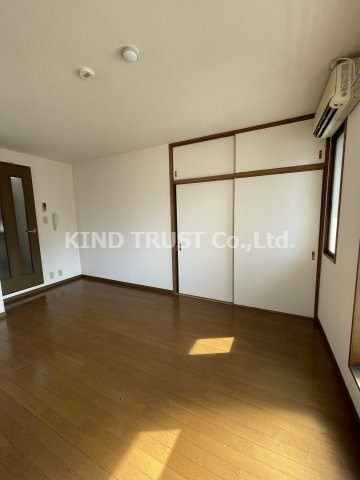 イーストコート本庄の居間・リビング|ゆったりとした居間です