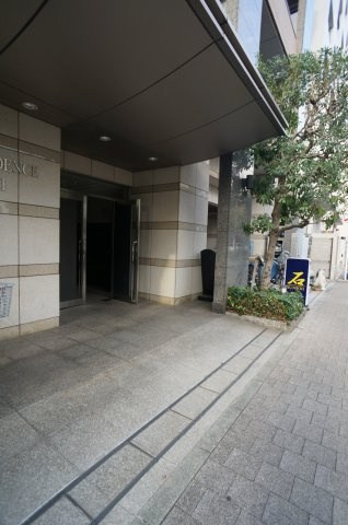 プレジールレジデンス川崎（川崎区南町）のエントランス|毎日通るエントランスはこのようになっています