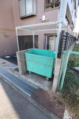 【その他共用部分】 | リトゥール深井 | 敷地内ゴミ捨場
