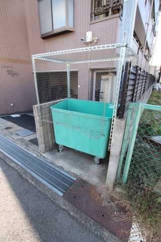 【その他共用部分】 | リトゥール深井 | 敷地内ゴミ捨場