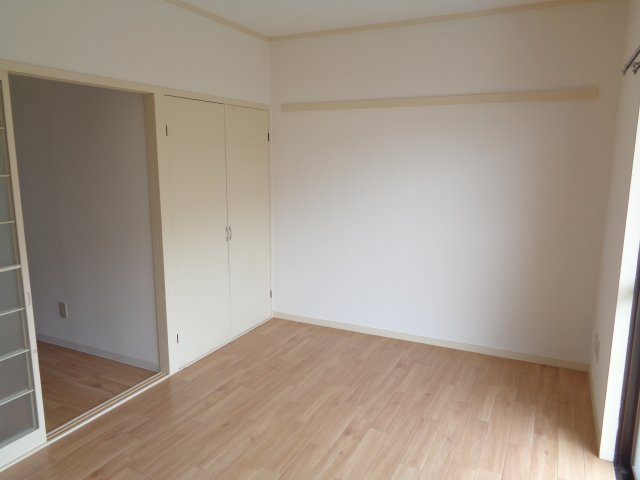 ロイヤルシングルの洋室