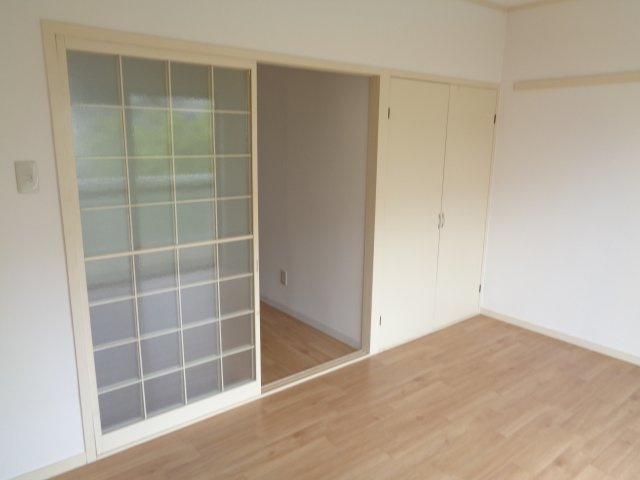 ロイヤルシングルの洋室