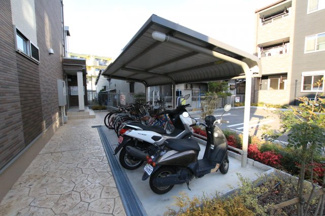 【その他共用部分】 | 自転車置き場もキレイに整理されていますね
